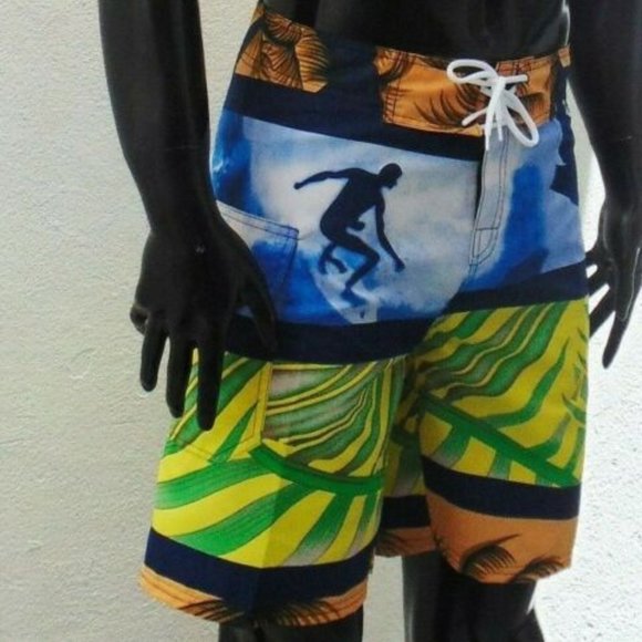 NWT SURF SUMMER BEACH MEN'S SWIMWEAR TRUNKS SWIMMING BOARD SHORTS SIZE S - Picture 3 of 4